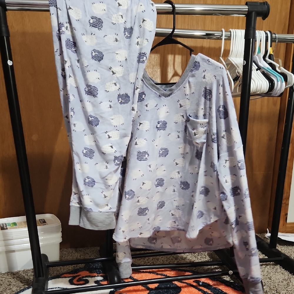 Womens Cuddle Duds Pajamas